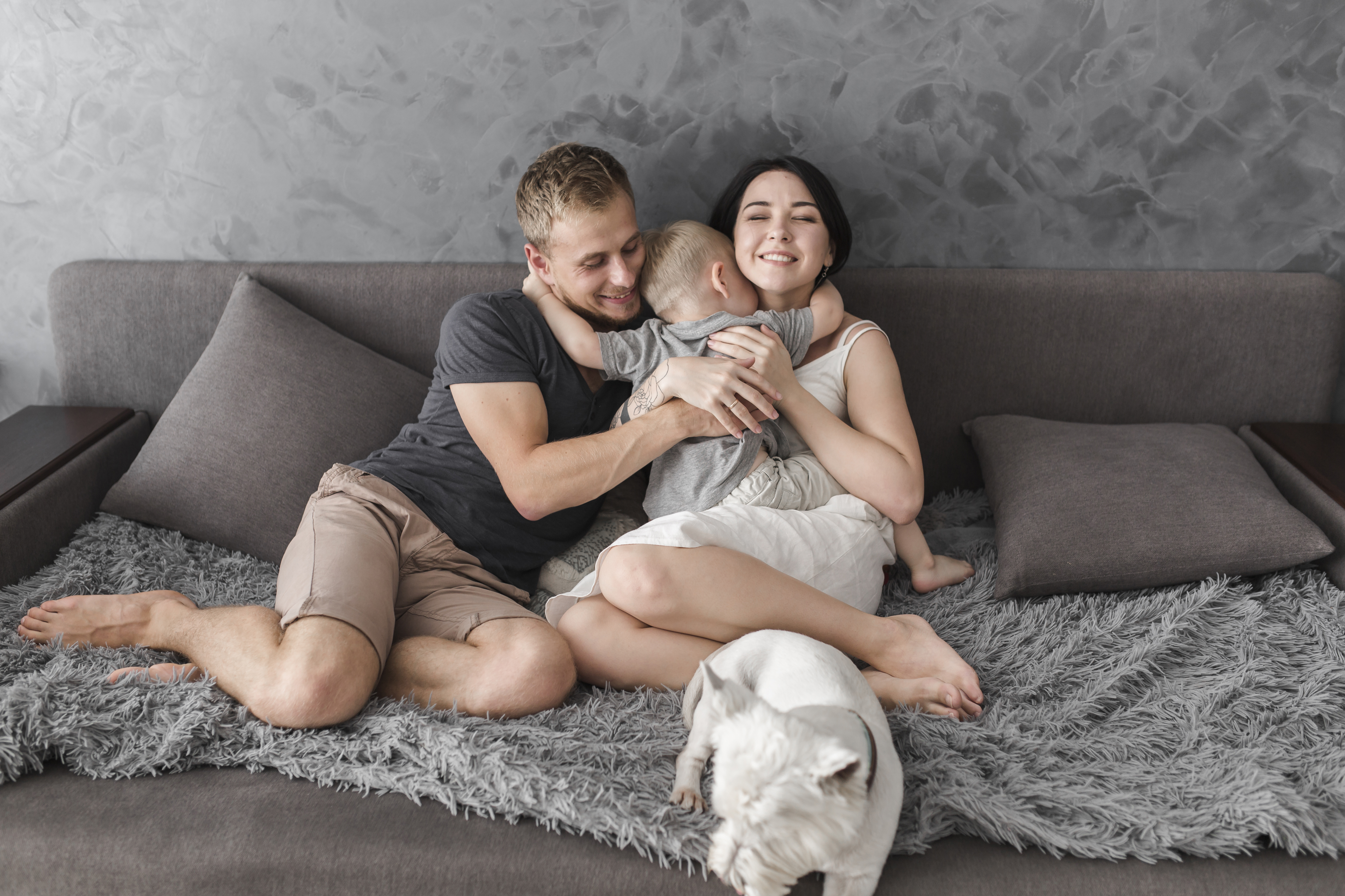 Família feliz em casa